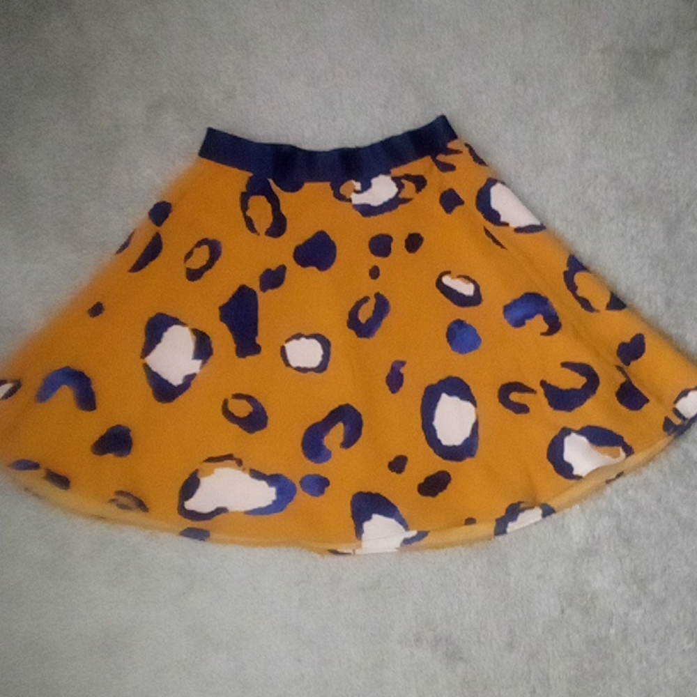 Size 4 Spotted Design Skirt
